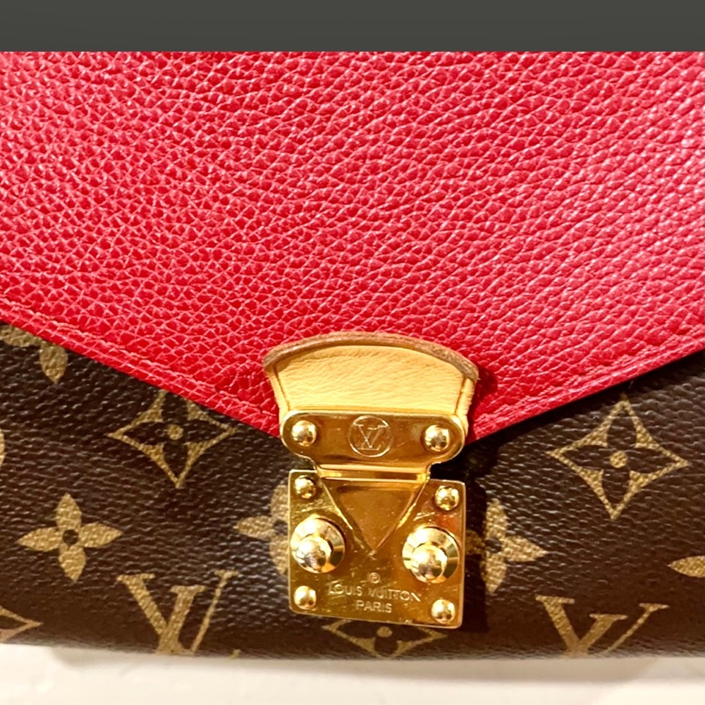 Louis Vuitton Red and Brown Monogram Chain Crossbody Bag - Picture 5 of 12